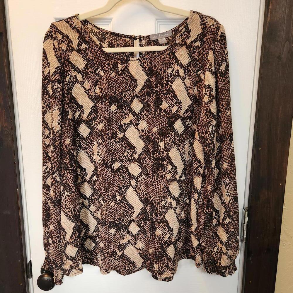 Peace & Pearls Women's Snakeskin Print Blouse - Size Medium